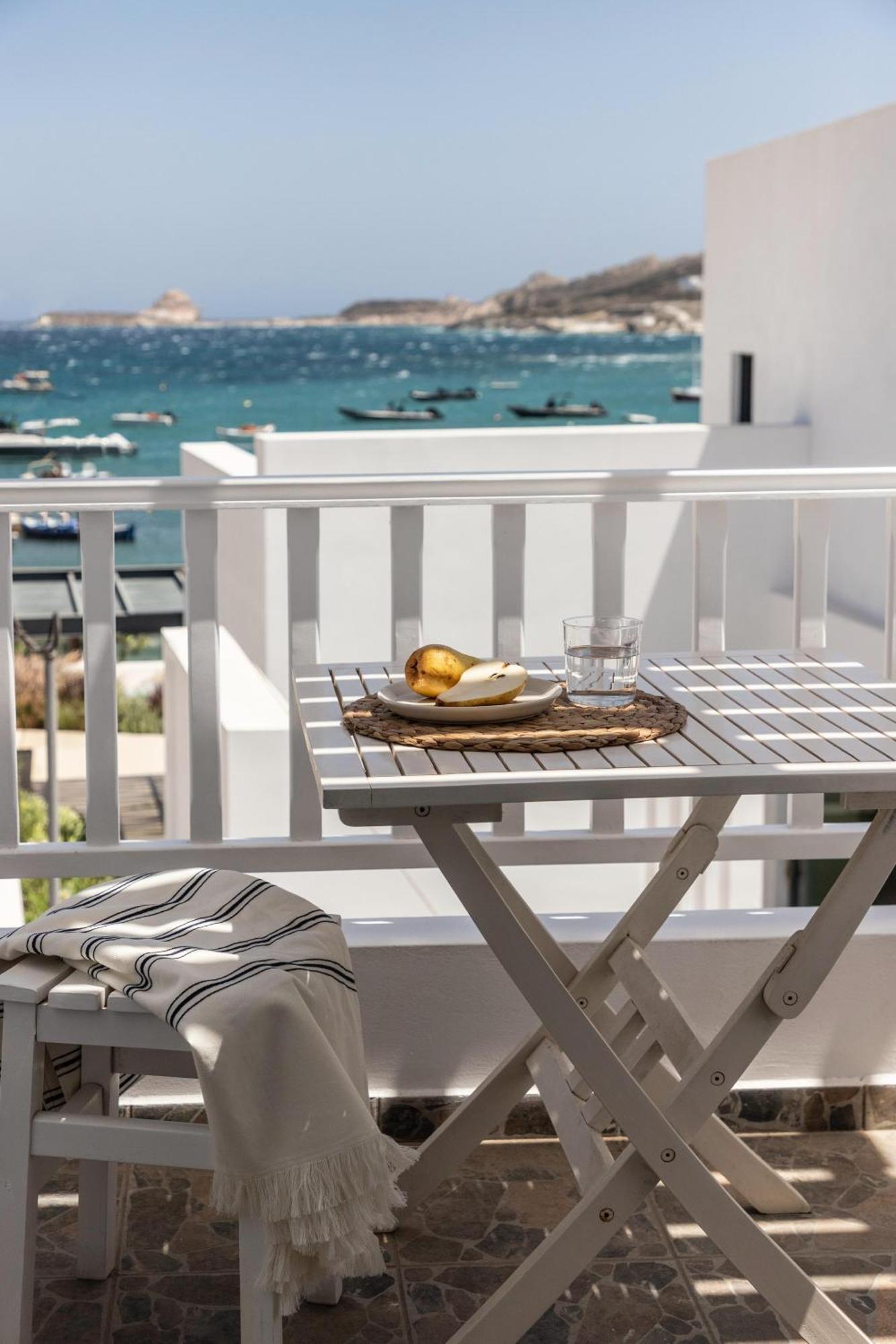 Om Living Milos Pollonia Exterior photo