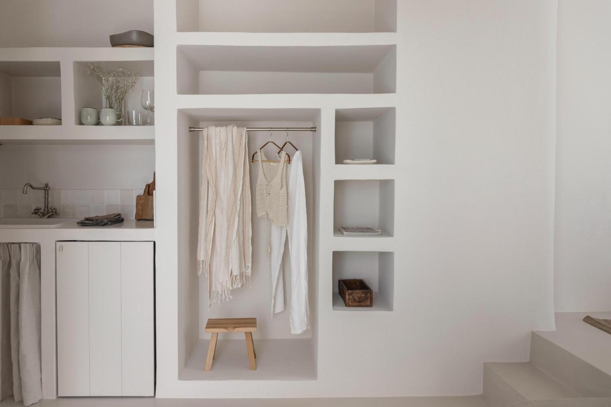 Om Living Milos Pollonia Exterior photo