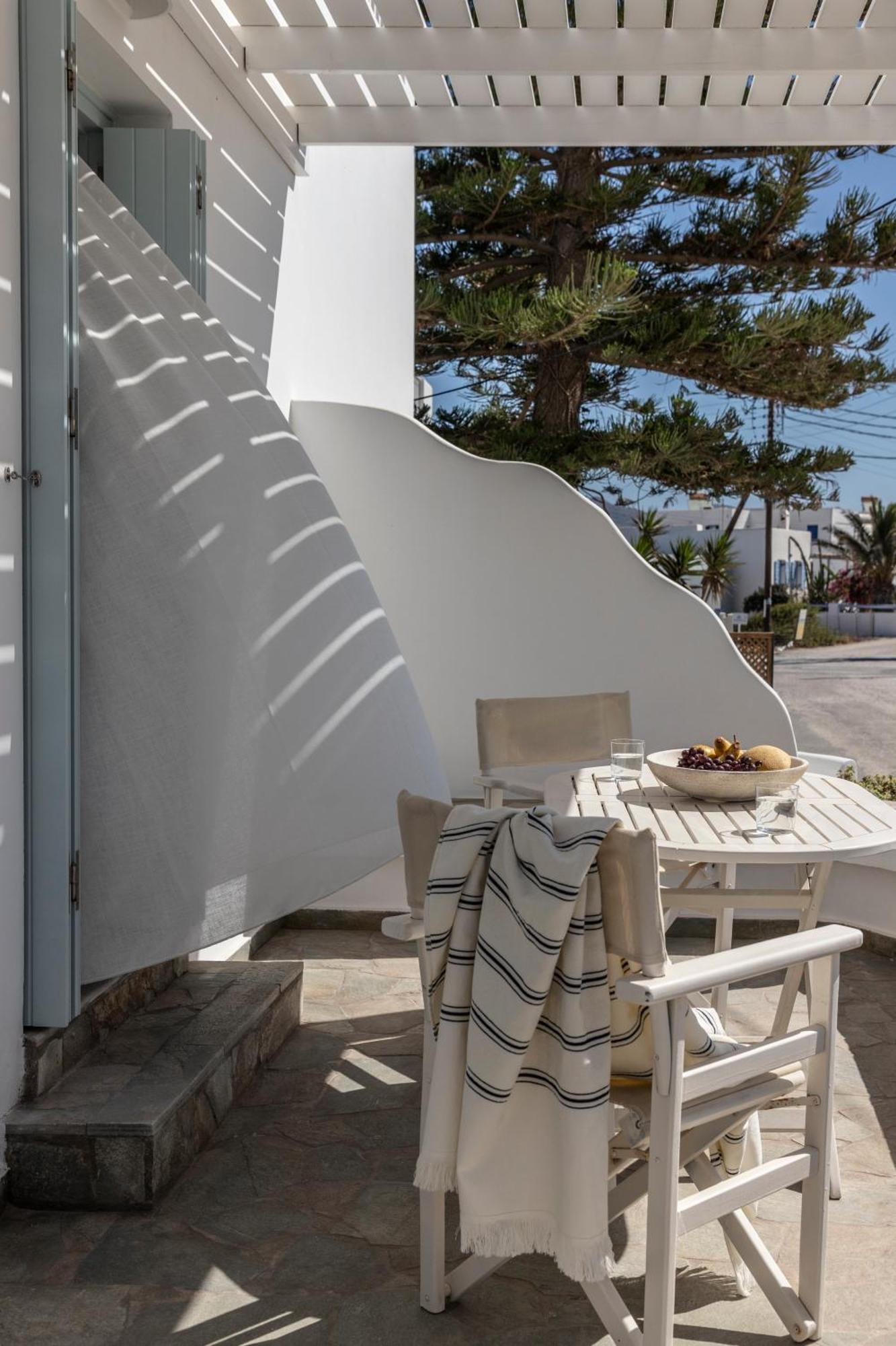 Om Living Milos Pollonia Exterior photo