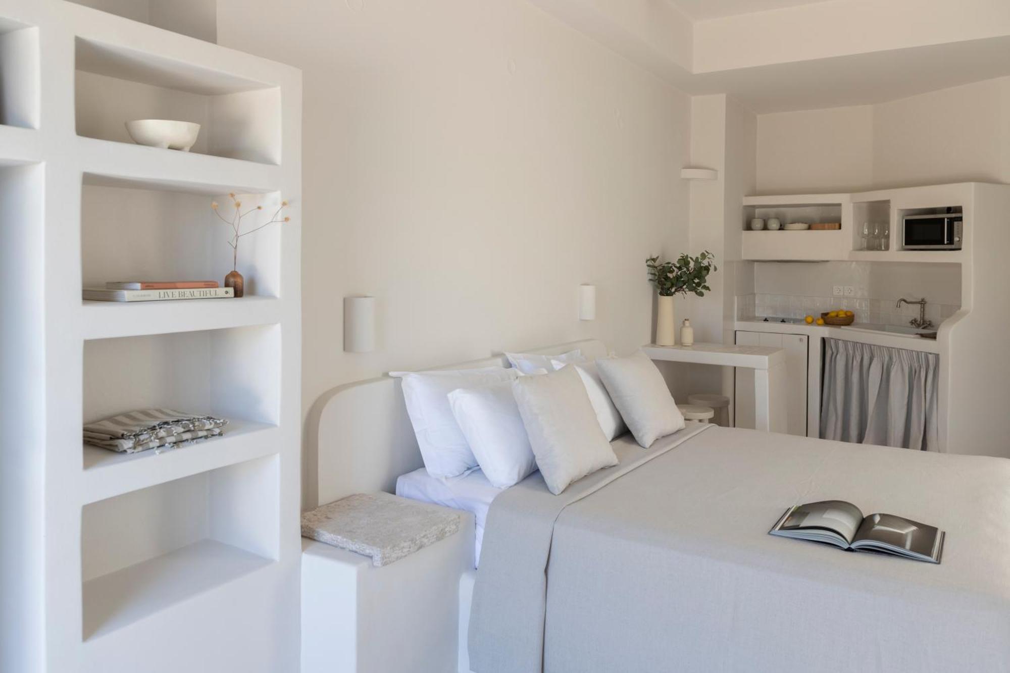 Om Living Milos Pollonia Exterior photo