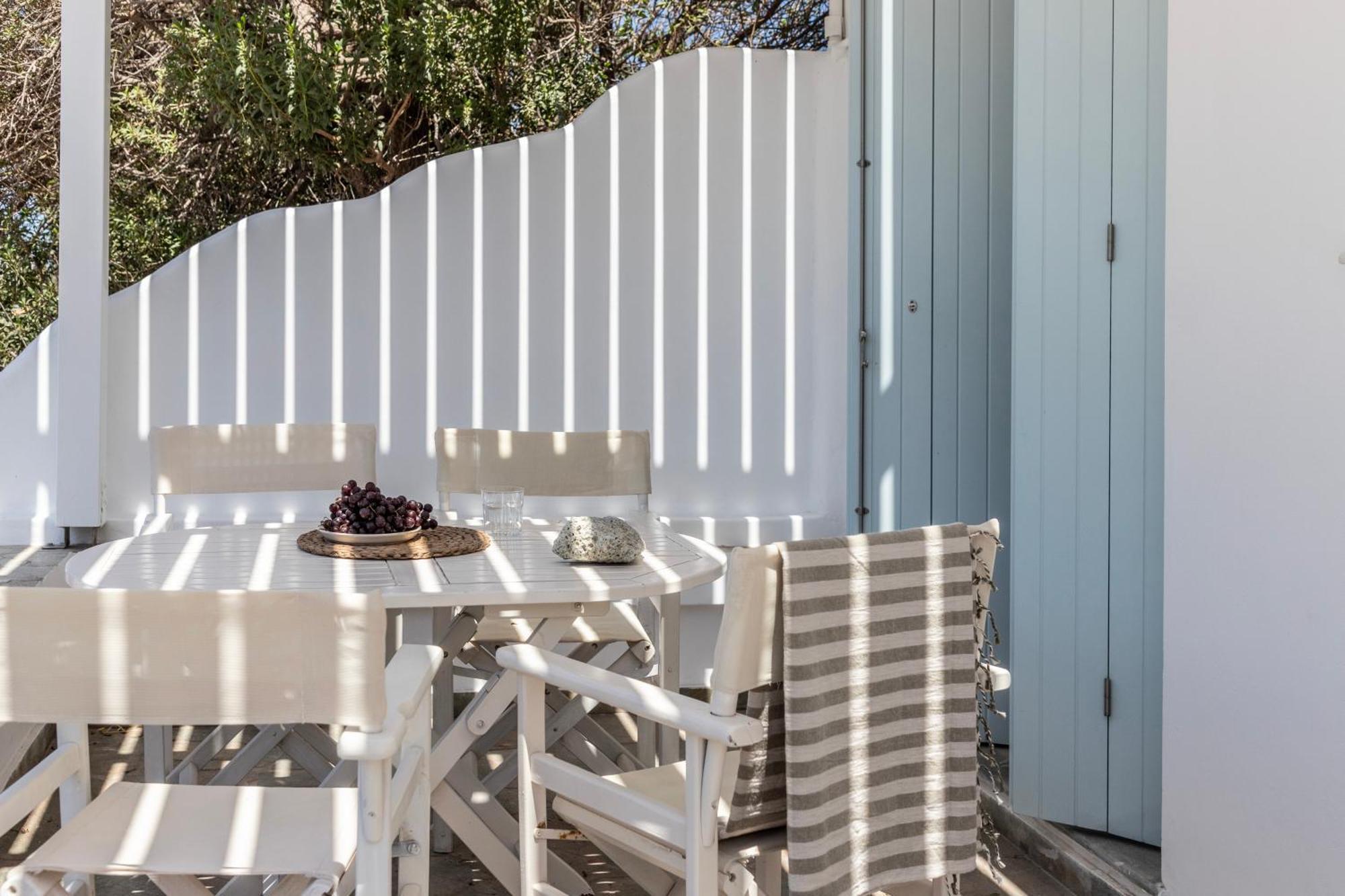 Om Living Milos Pollonia Exterior photo