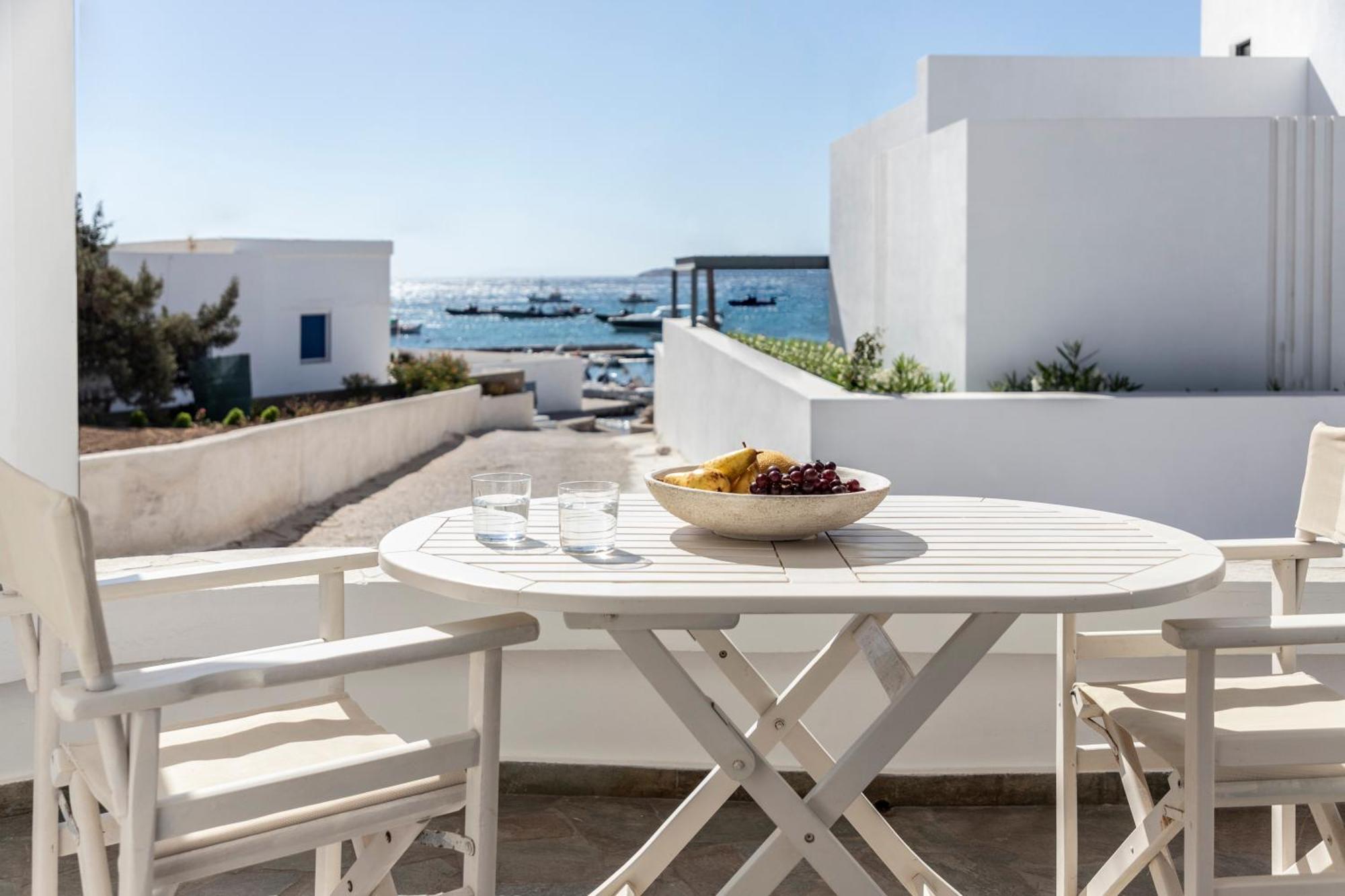 Om Living Milos Pollonia Exterior photo