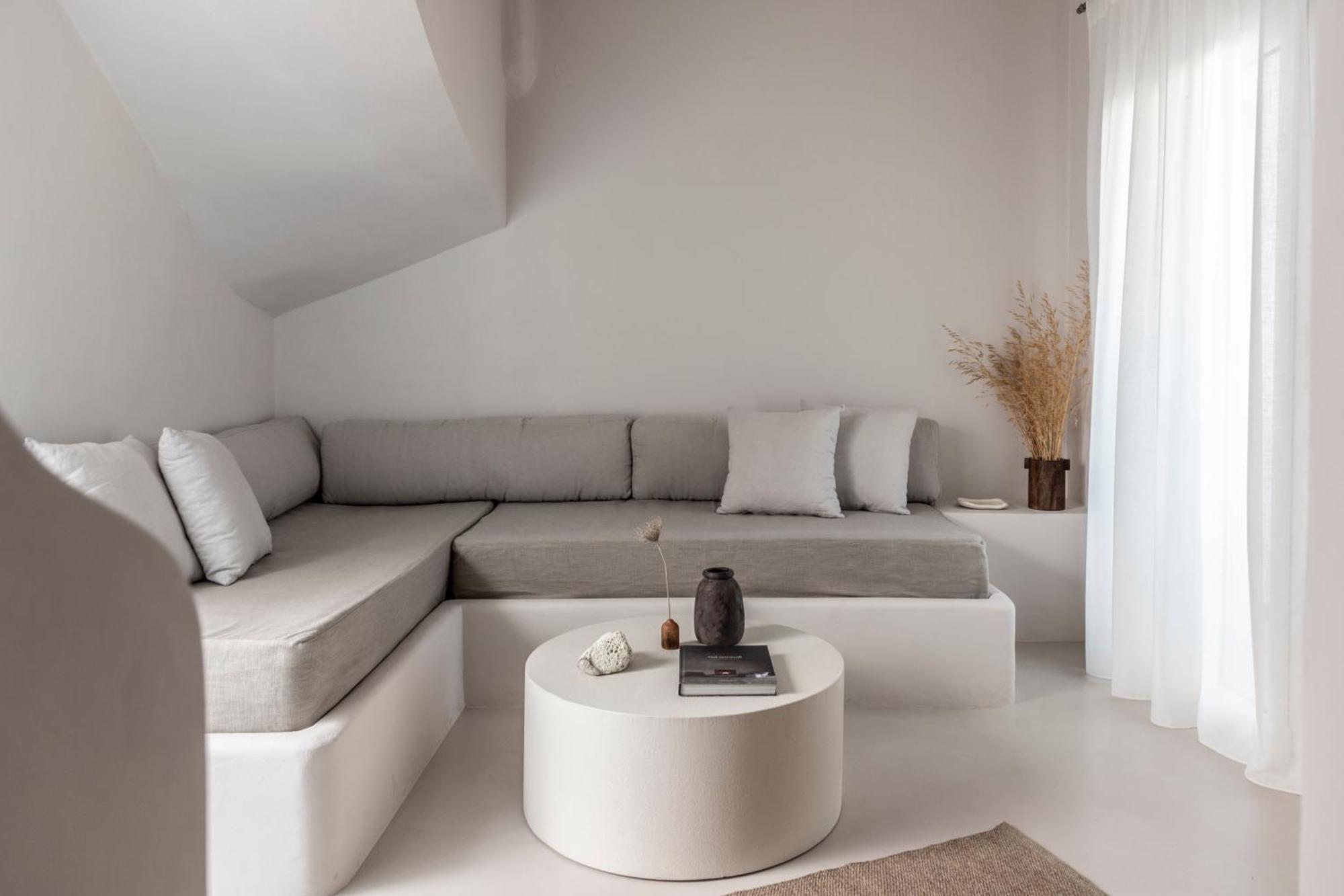 Om Living Milos Pollonia Exterior photo
