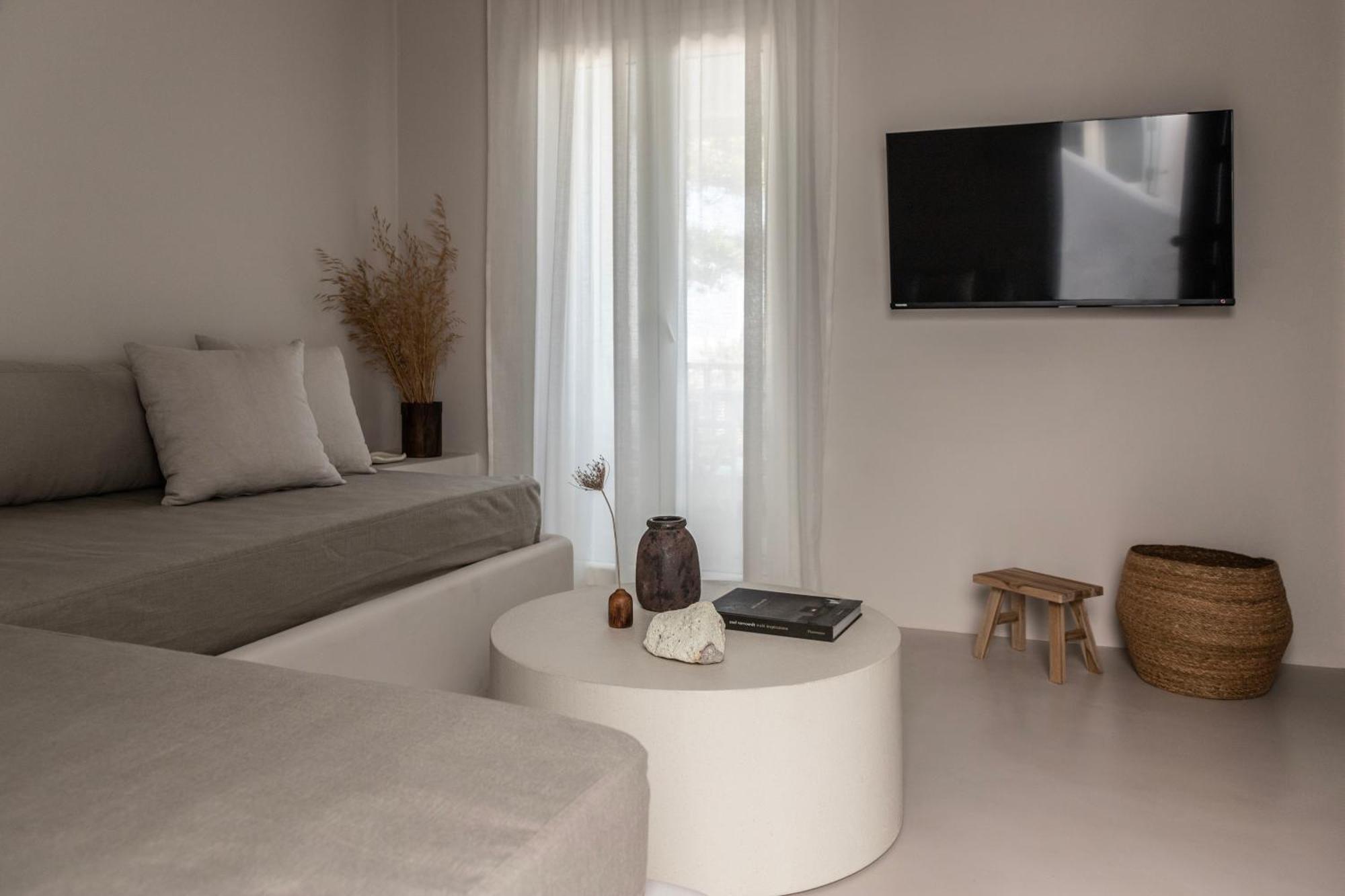Om Living Milos Pollonia Exterior photo