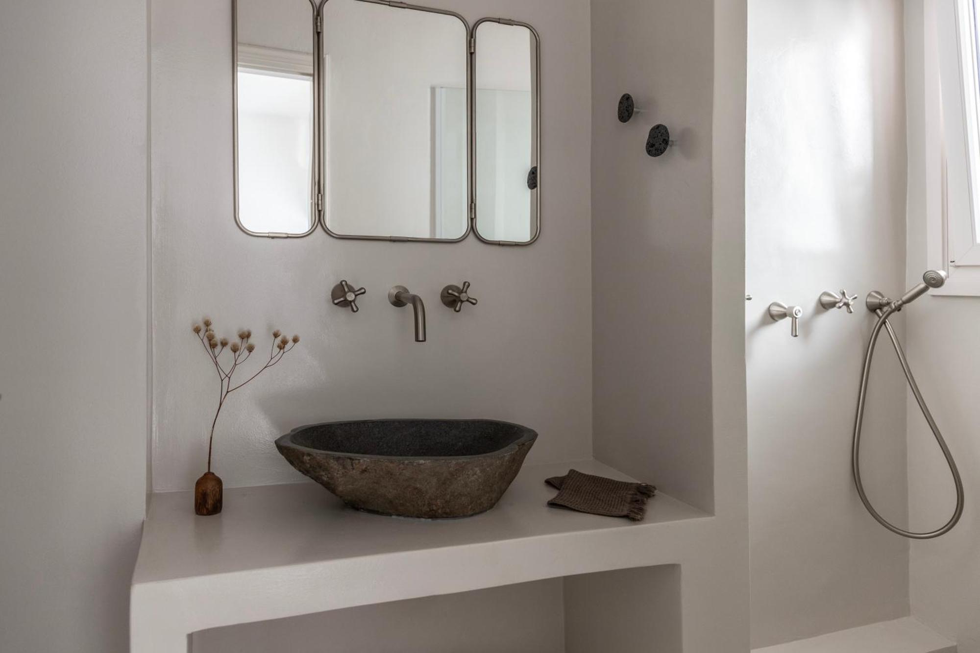 Om Living Milos Pollonia Exterior photo